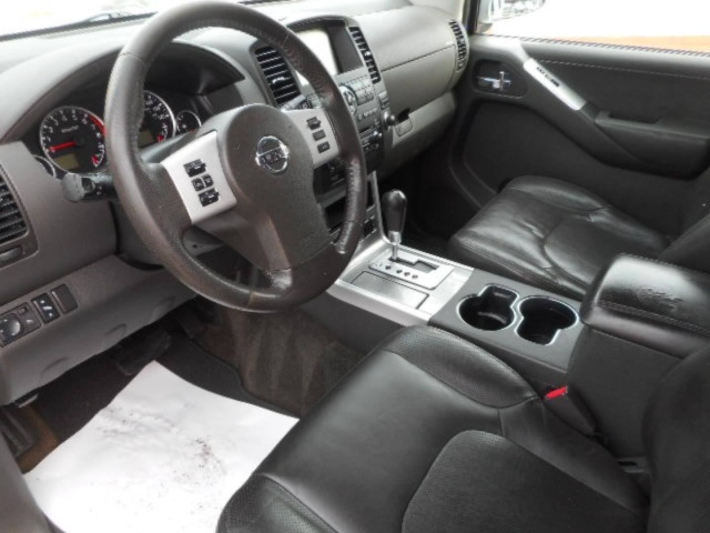 2011 SILVER NISSAN PATHFINDER S; LE; SV (5N1AR1NB2BC) , located at 1200 Cassat Avenue, Jacksonville, FL, 32205, (904) 695-1885, 30.302404, -81.731033 - Photo#3